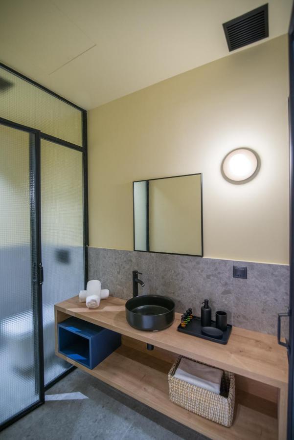 Metis Urbane Living Spaces Атина Екстериор снимка
