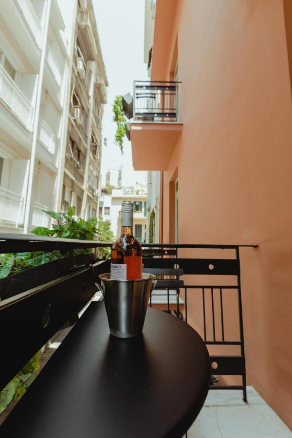 Metis Urbane Living Spaces Атина Екстериор снимка