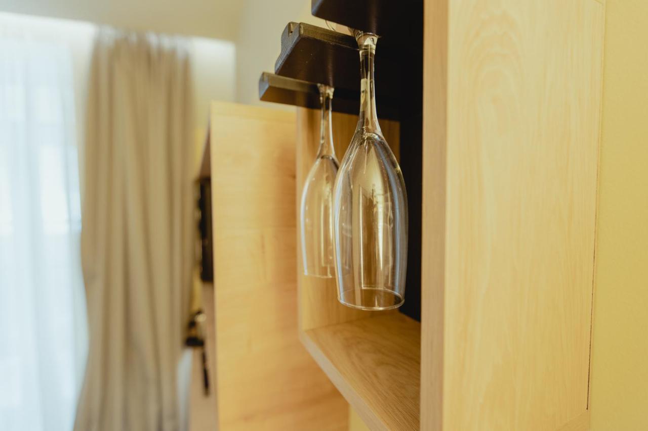 Metis Urbane Living Spaces Атина Екстериор снимка