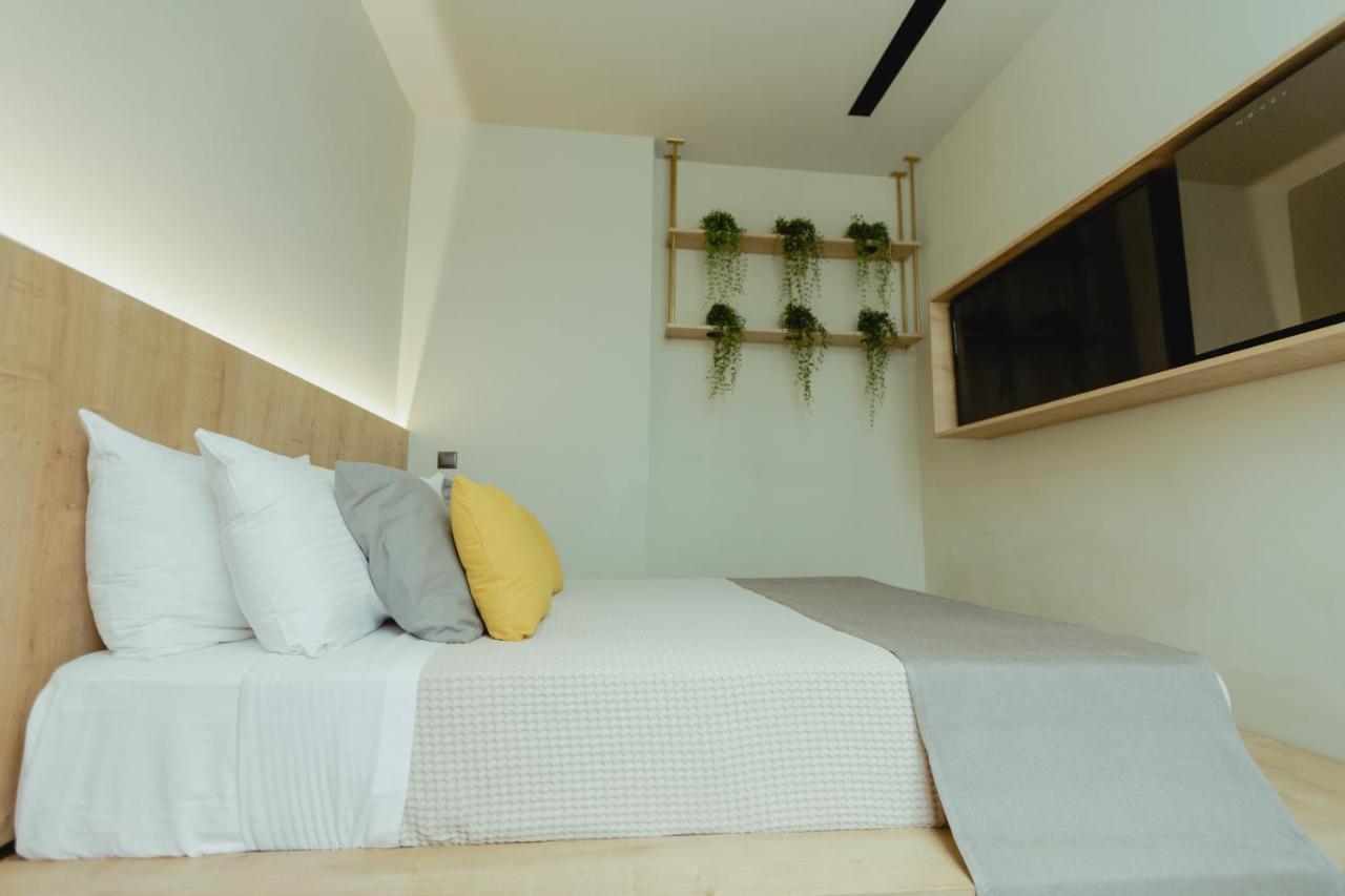 Metis Urbane Living Spaces Атина Екстериор снимка